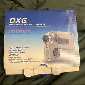 DXG-506V 5.1 MegaPixel Multi-Functional Camera w/ MPEG4 Silver Parts Or‎ Repair